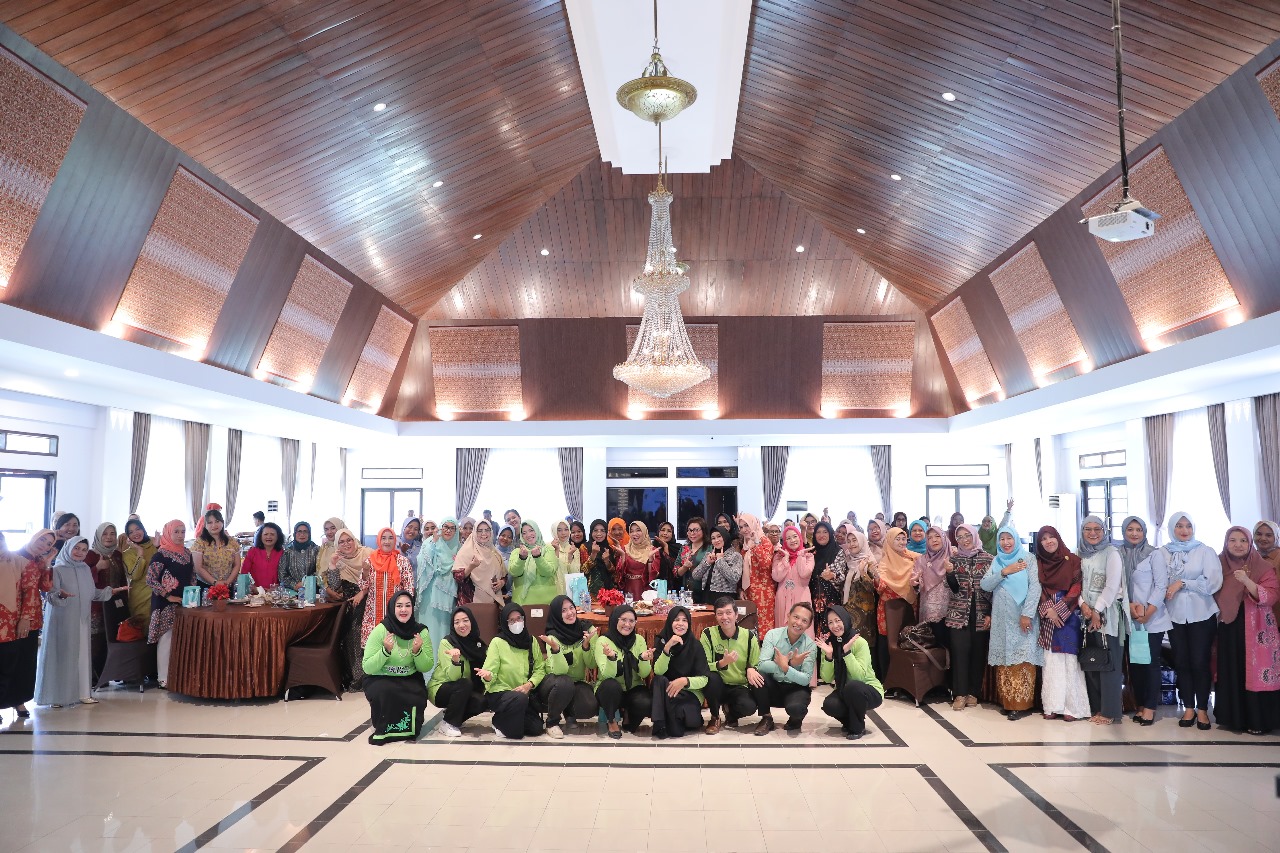 Beauty Class BKOW Babel Membangun Kepercayaan Diri Perempuan Lewat Keahlian Makeup