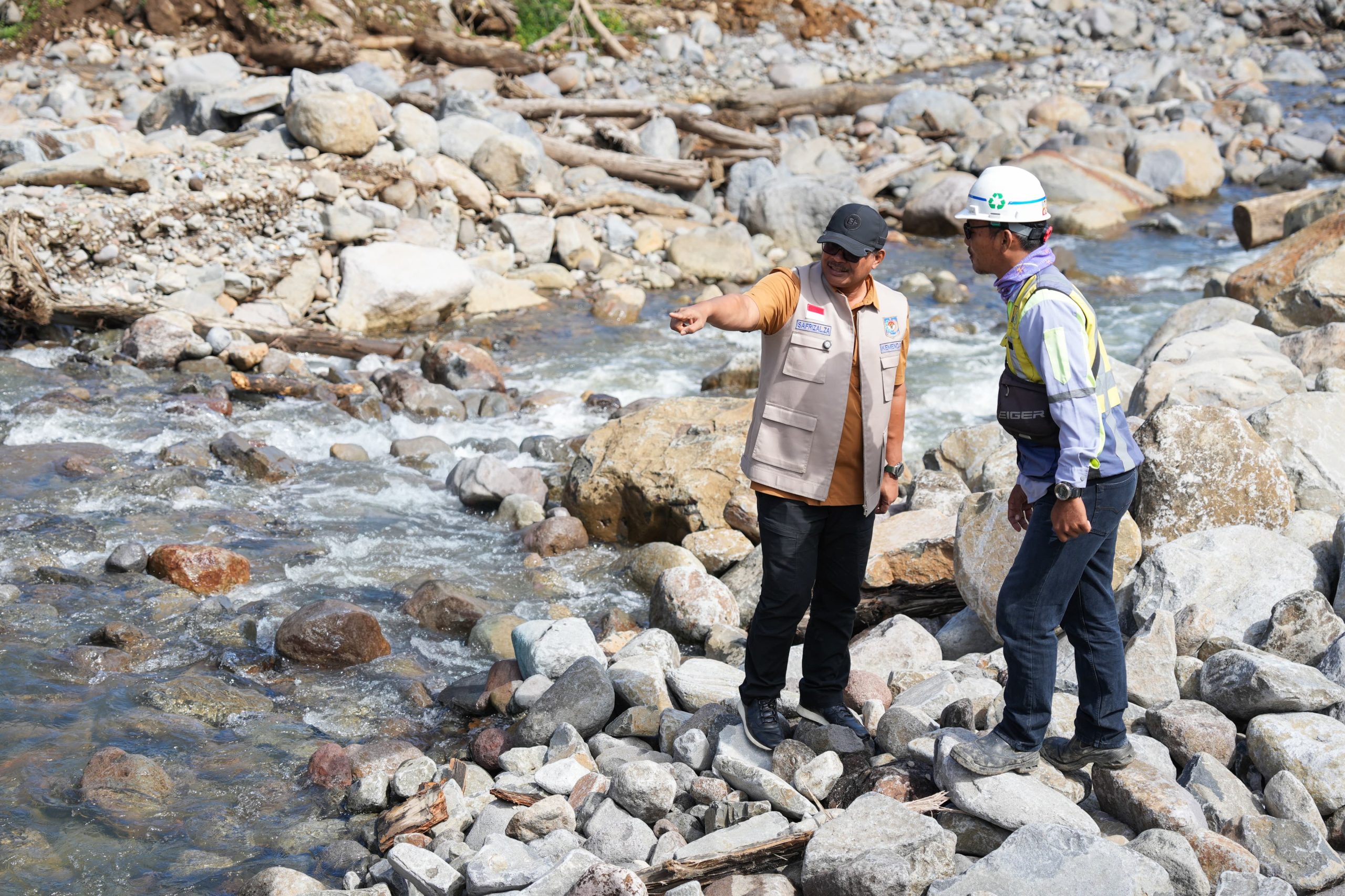 Safrizal ZA Pastikan Progres Jembatan Rangka Baja Wih Porak Berjalan Lancar