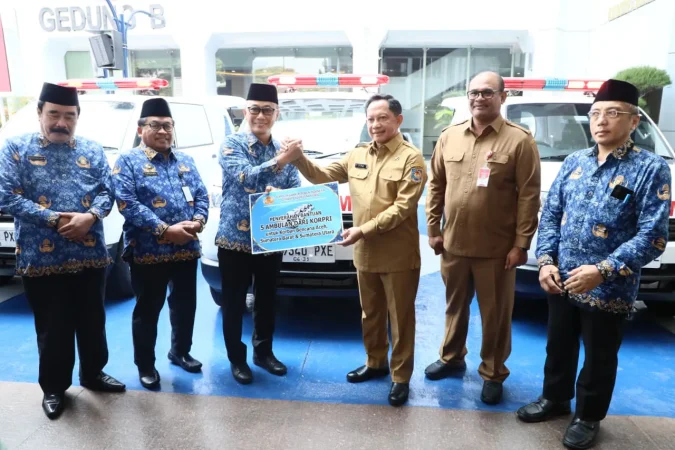 Safrizal ZA Sambut Baik Bantuan Ambulans dari DPN KORPRI untuk Aceh