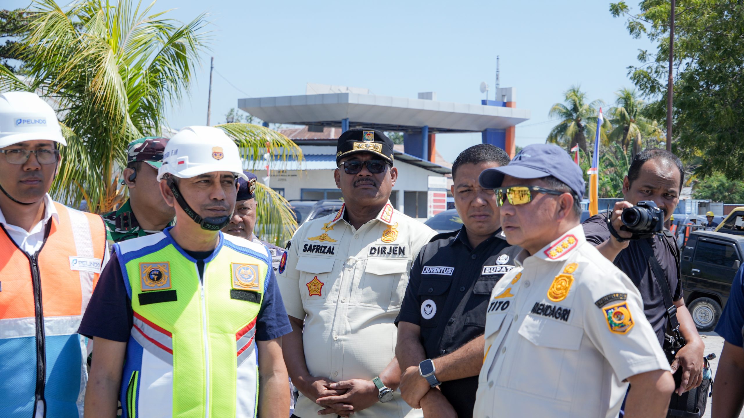 Mendagri Tinjau Dampak Gempa di Sikka, Pastikan Layanan Pelabuhan Normal dan Apresiasi Penanganan Darurat