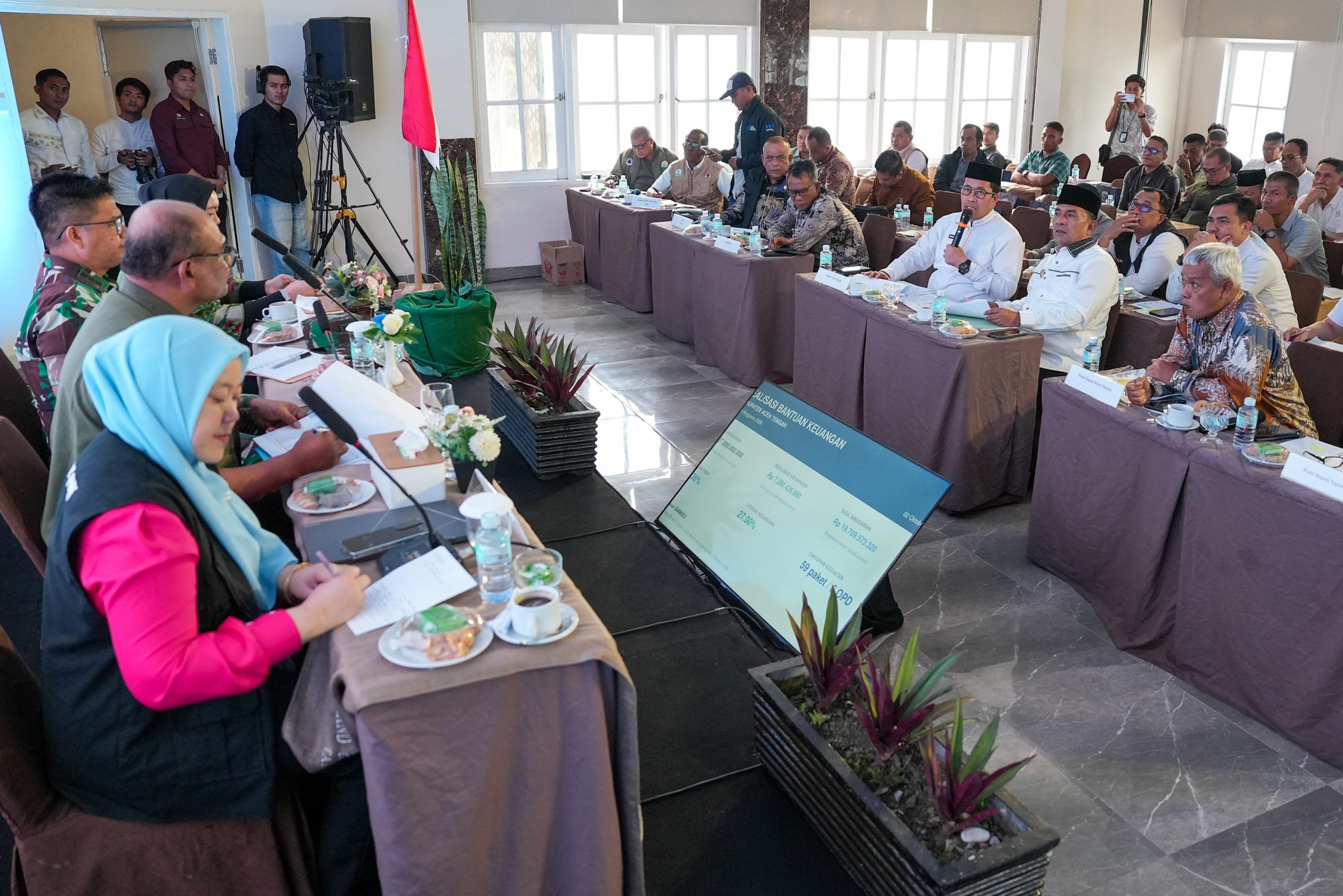 Bupati Aceh Tengah Apresiasi Kinerja Satgas PRR, Optimistis Realisasi Anggaran TKD Capai 50 Persen pada Akhir OktobeBupati Aceh Tengah Apresiasi Kinerja Satgas PRR, Optimistis Realisasi Anggaran TKD Capai 50 Persen pada Akhir Oktobe